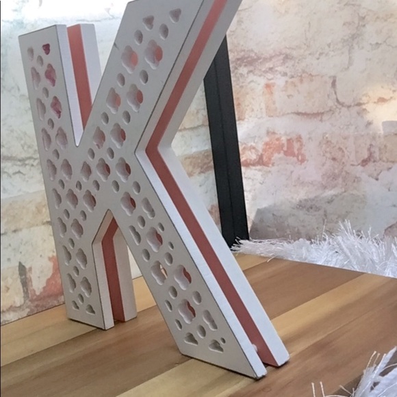 ⬇️ 2/$25 Shabby Chic Lattice Double Stacked K Initial Shelf Desk Wall Decor - Picture 3 of 3